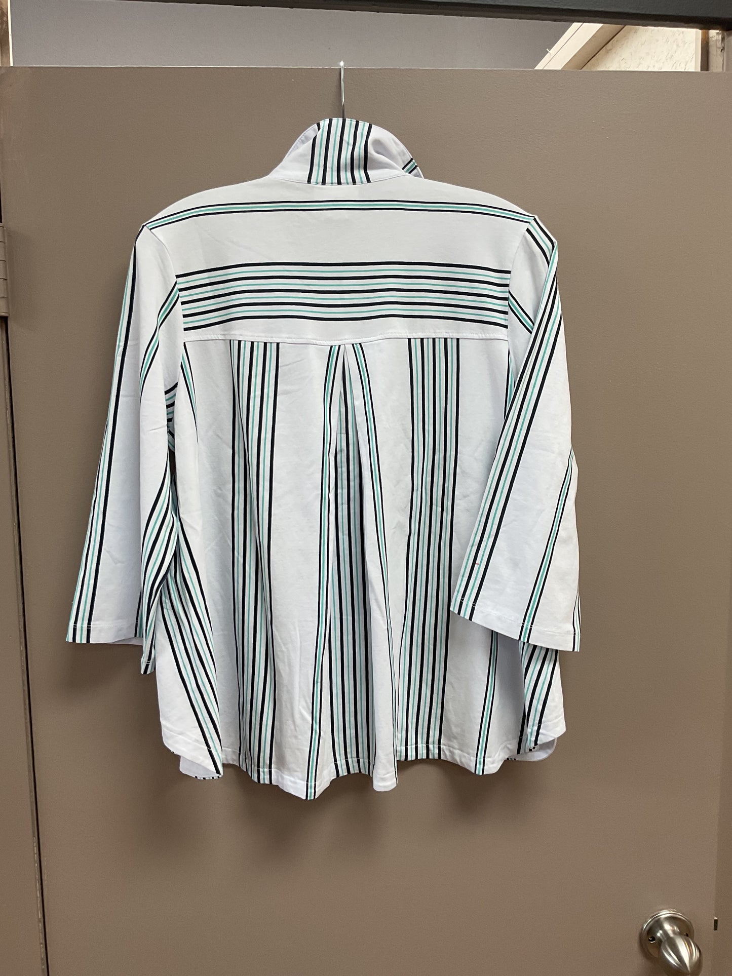 WILD PALMS 3/4 SLEEVE BUTTON DOWN STRIPED TOP