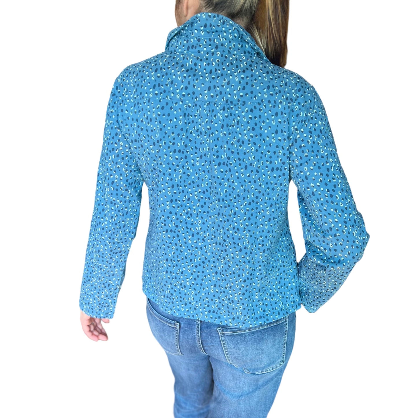WILD PALMS LONG SLEEVE DOTTED HENLEY BLOUSE IN TEAL/DEEP SEA/IVORY