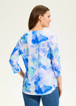 Load image into Gallery viewer, FDJ 3/4 SLEEVE NOTCH NECK TOP
