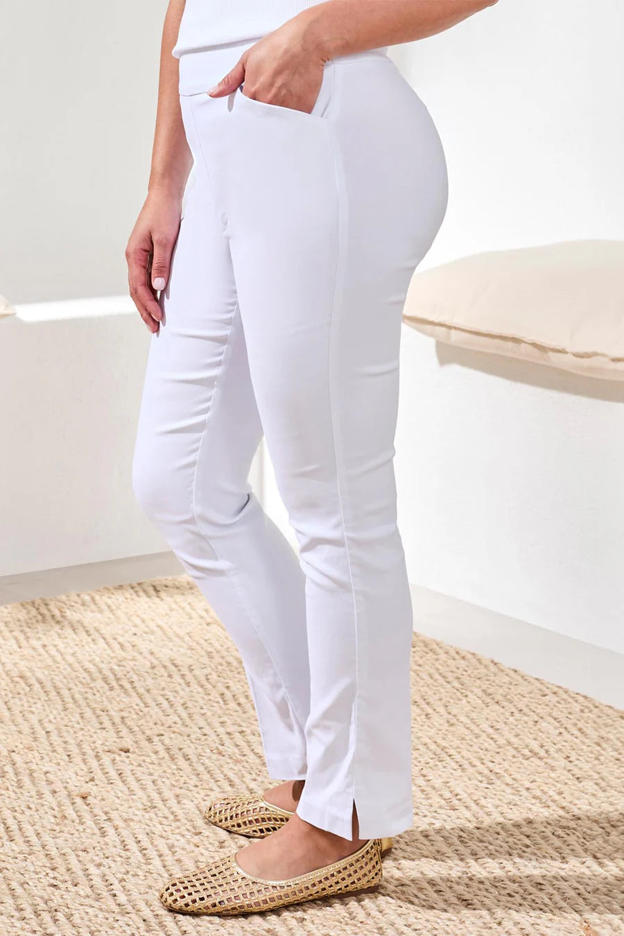 TRIBAL PERFORMANCE STRETCH FLATTEN IT WHITE PANT