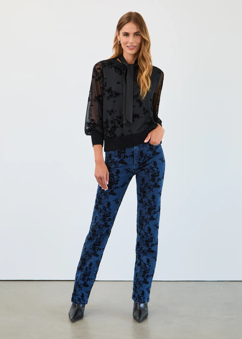 SUZANNE STRAIGHT LEG JEANS WITH FLOCKING
