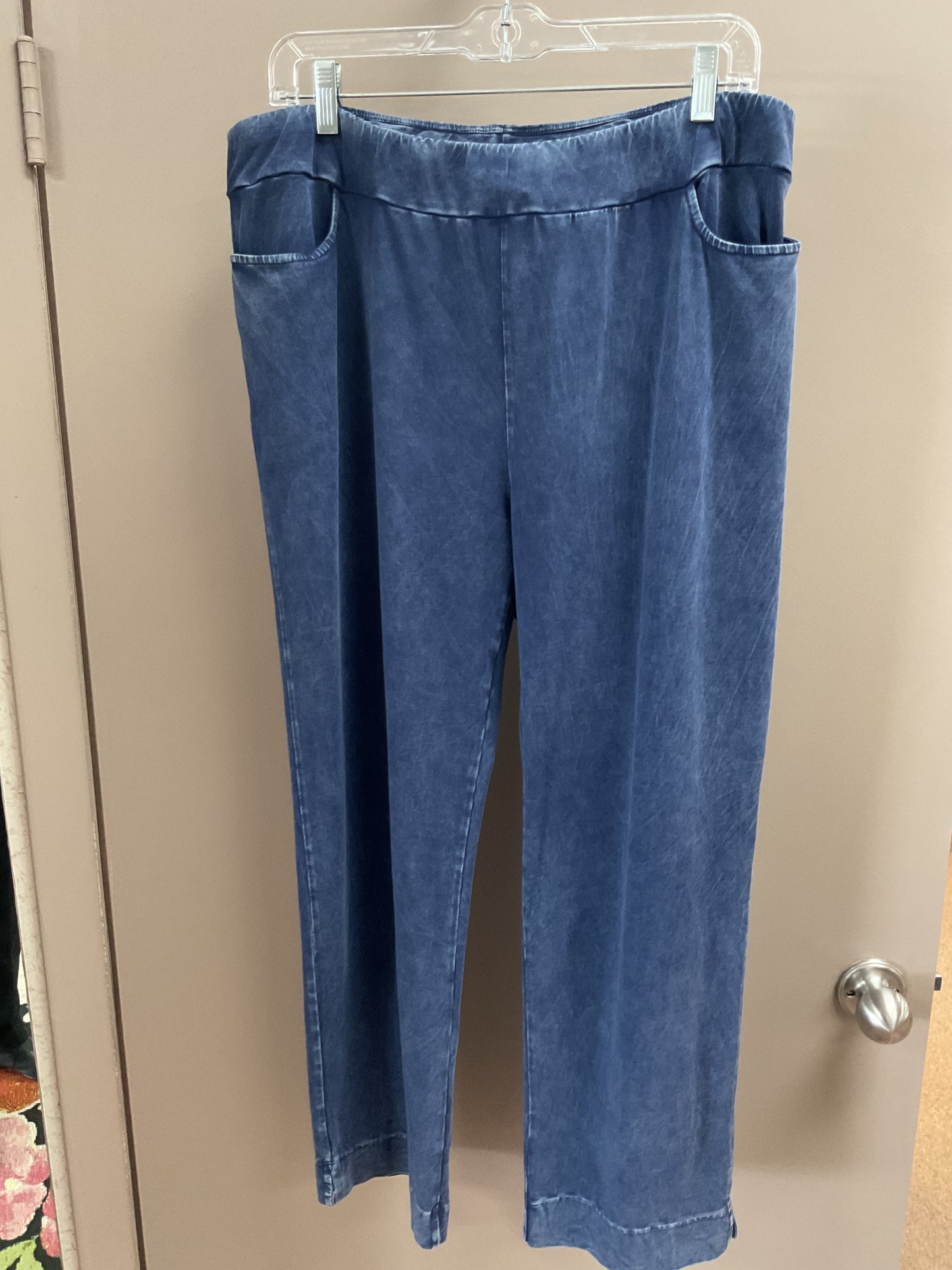 JESS & JANE DENIM COLORED CROP PANTS