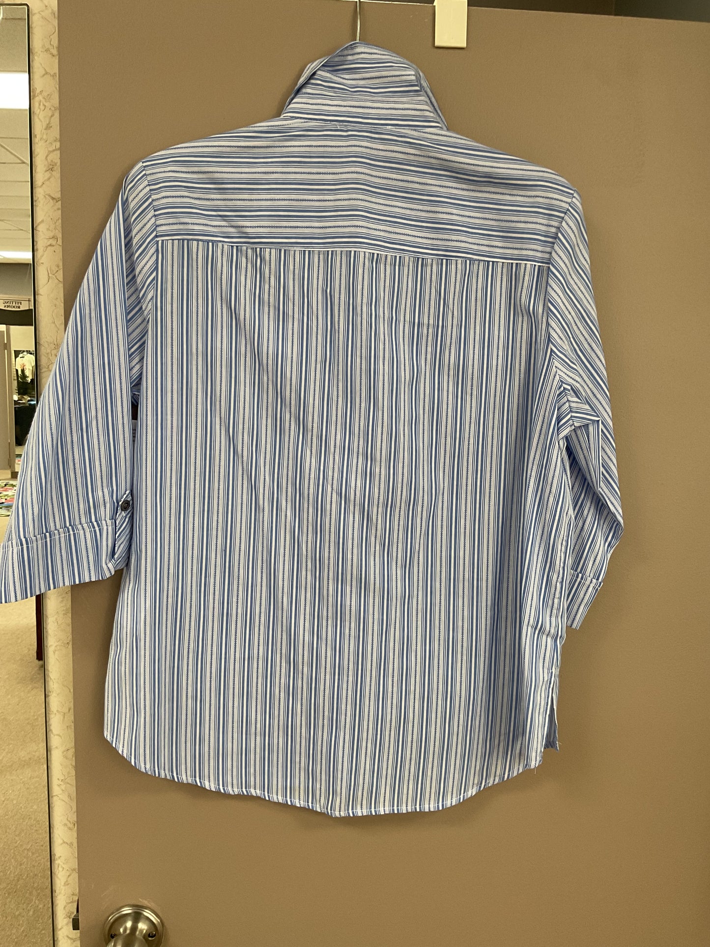 SOUTHERN LADY 3/4 SLEEVE BLUE/WHITE STRIPED BUTTON UP TOP