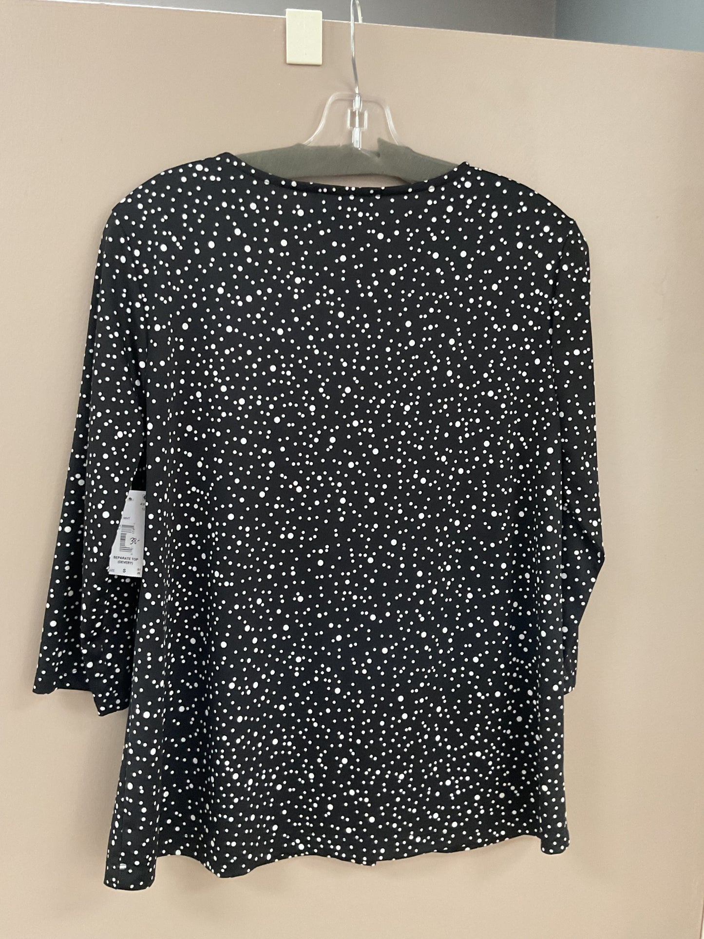 N TOUCH BLACK/WHITE POLKA DOT THREE QUARTER SLEEVE TOP