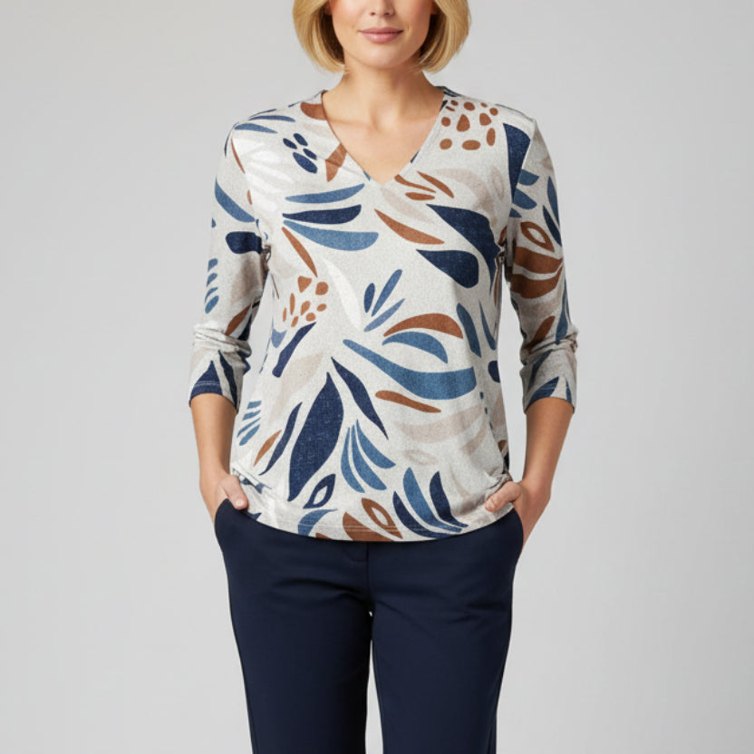 SOFT WORKS NAVY & CAMEL PATTERNED TOP