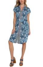 Load image into Gallery viewer, LIVERPOOL COLLARED BUTTON FRONT DRESS WITH BELT
