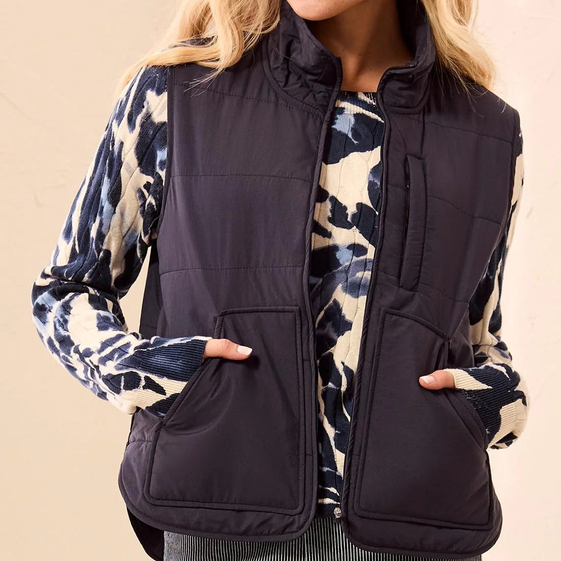 TRIBAL SAPPHIRE PACKABLE PUFFER ZIP UP VEST