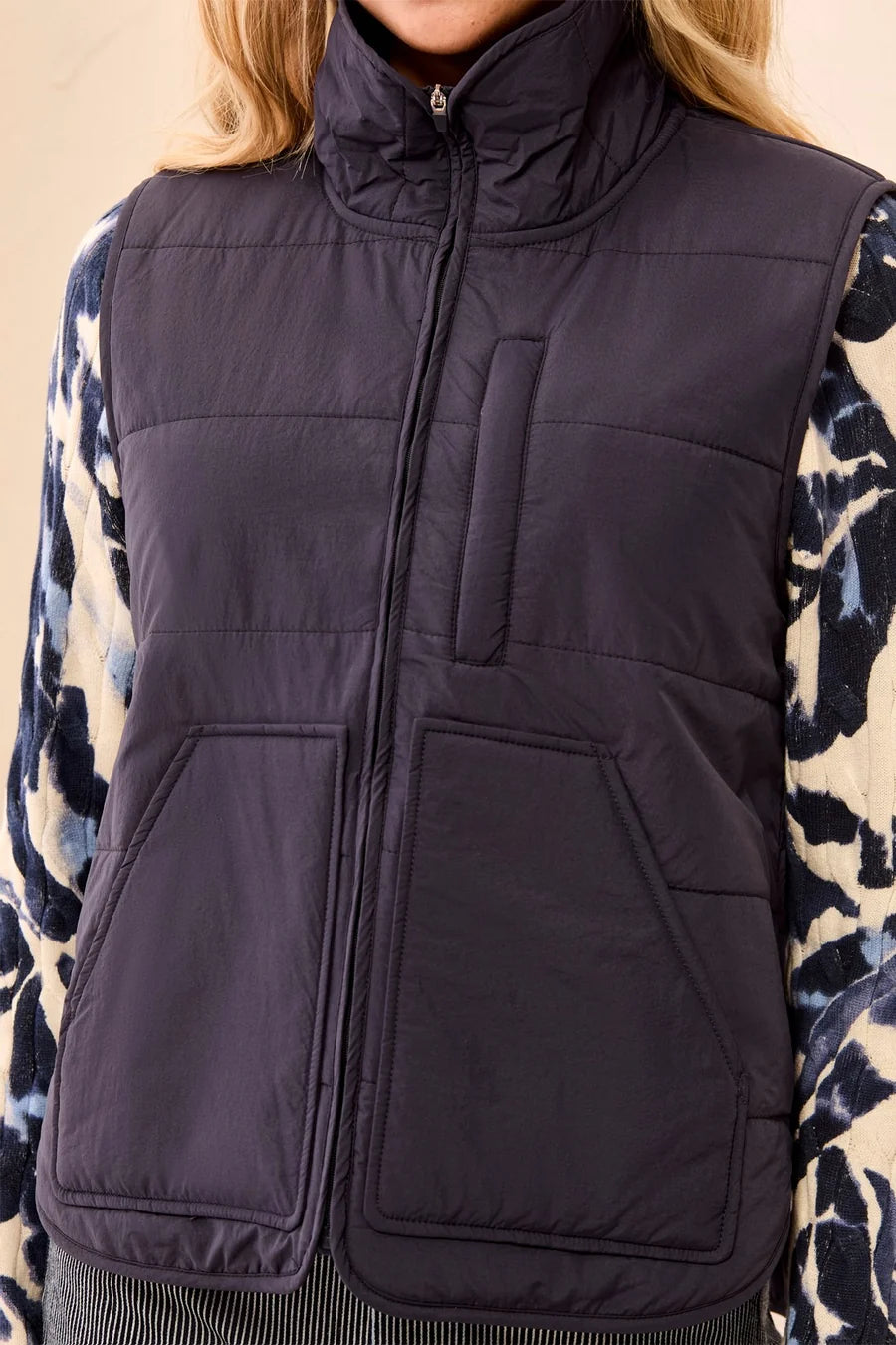 TRIBAL SAPPHIRE PACKABLE PUFFER ZIP UP VEST